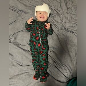 Posh Peanut bamboo leopard print footie size 12-18 months